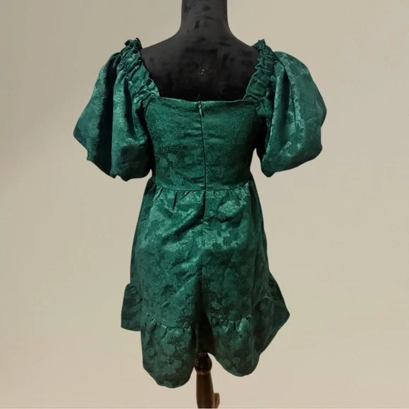 Elegant Green Mini Dress - Picture 2 of 6